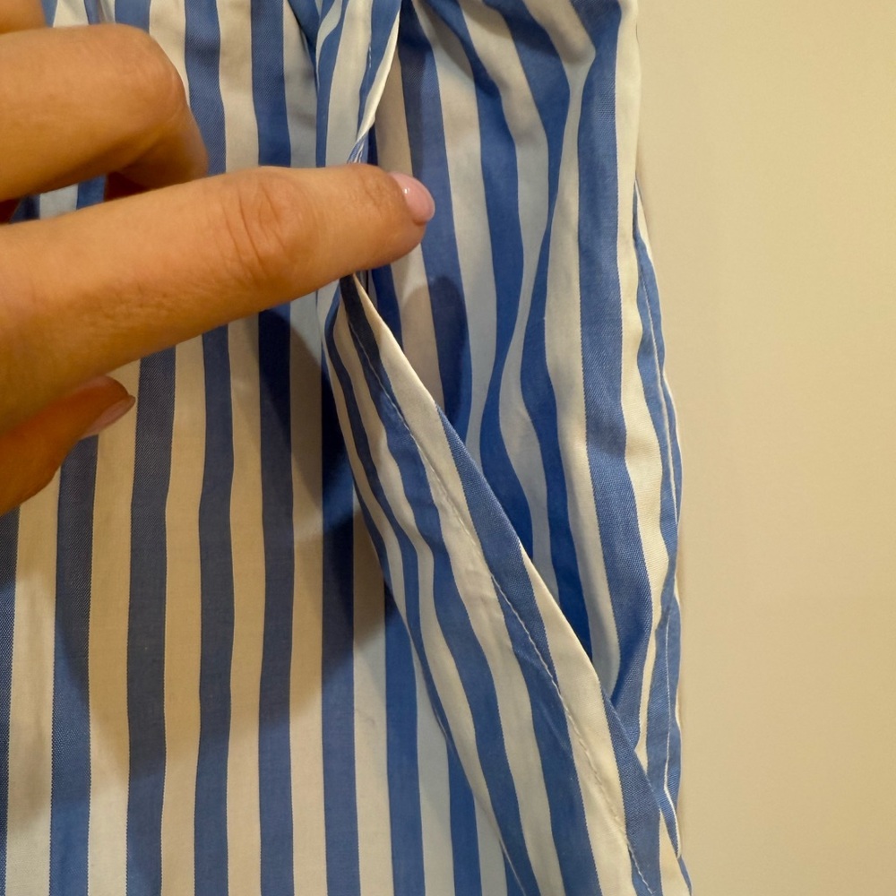 French Connection blue stripe shorts with elastic waistbandsd - Picture 2 of 4